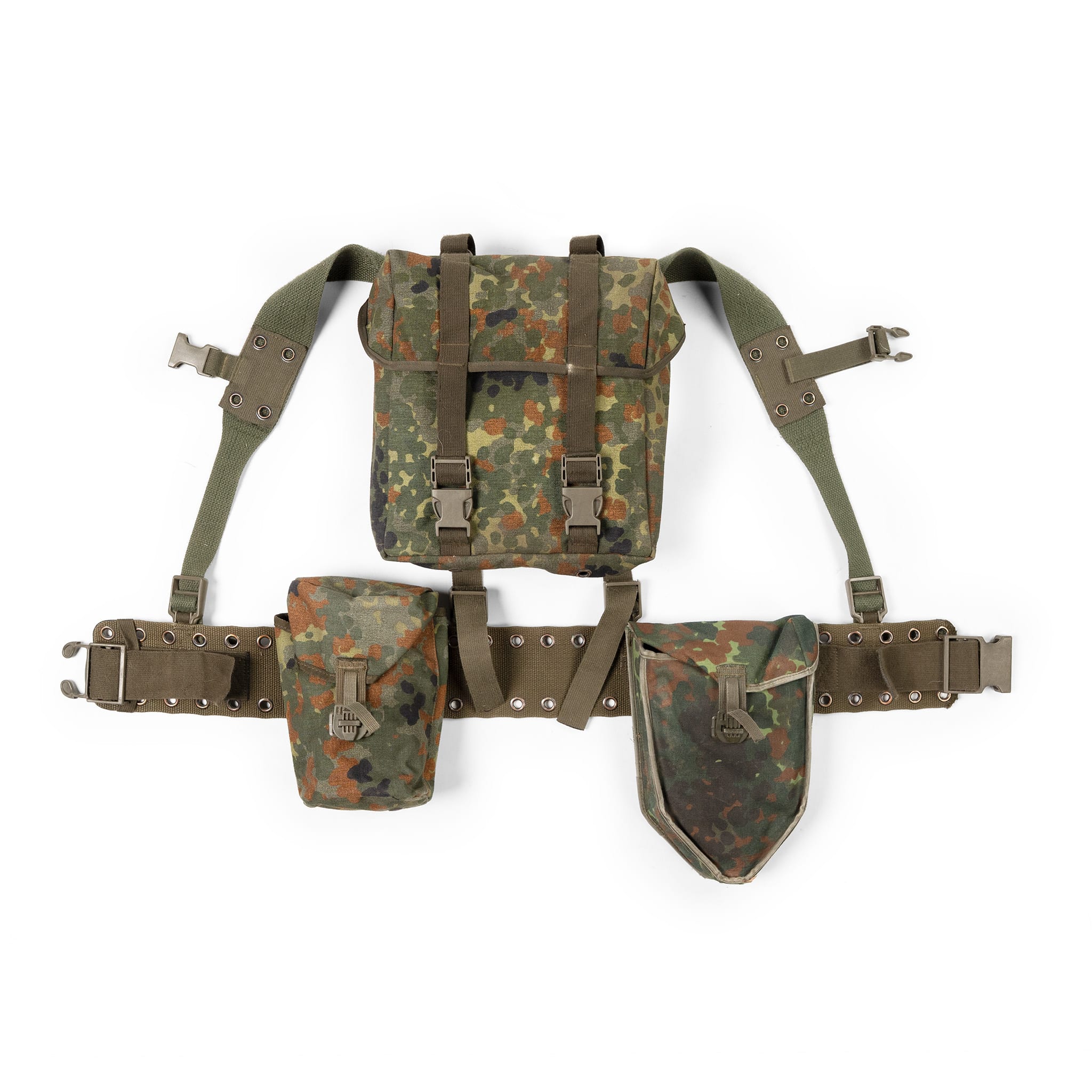 gear in german Bundeswehr Flecktarn Lochkoppel Load Bearing System