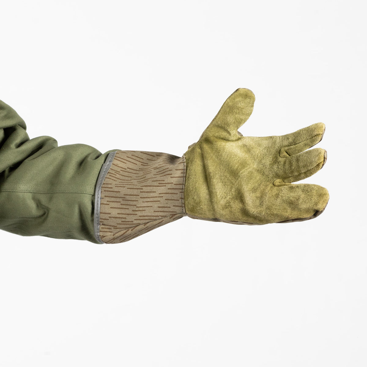 East German Strichtarn 4 Finger Gloves