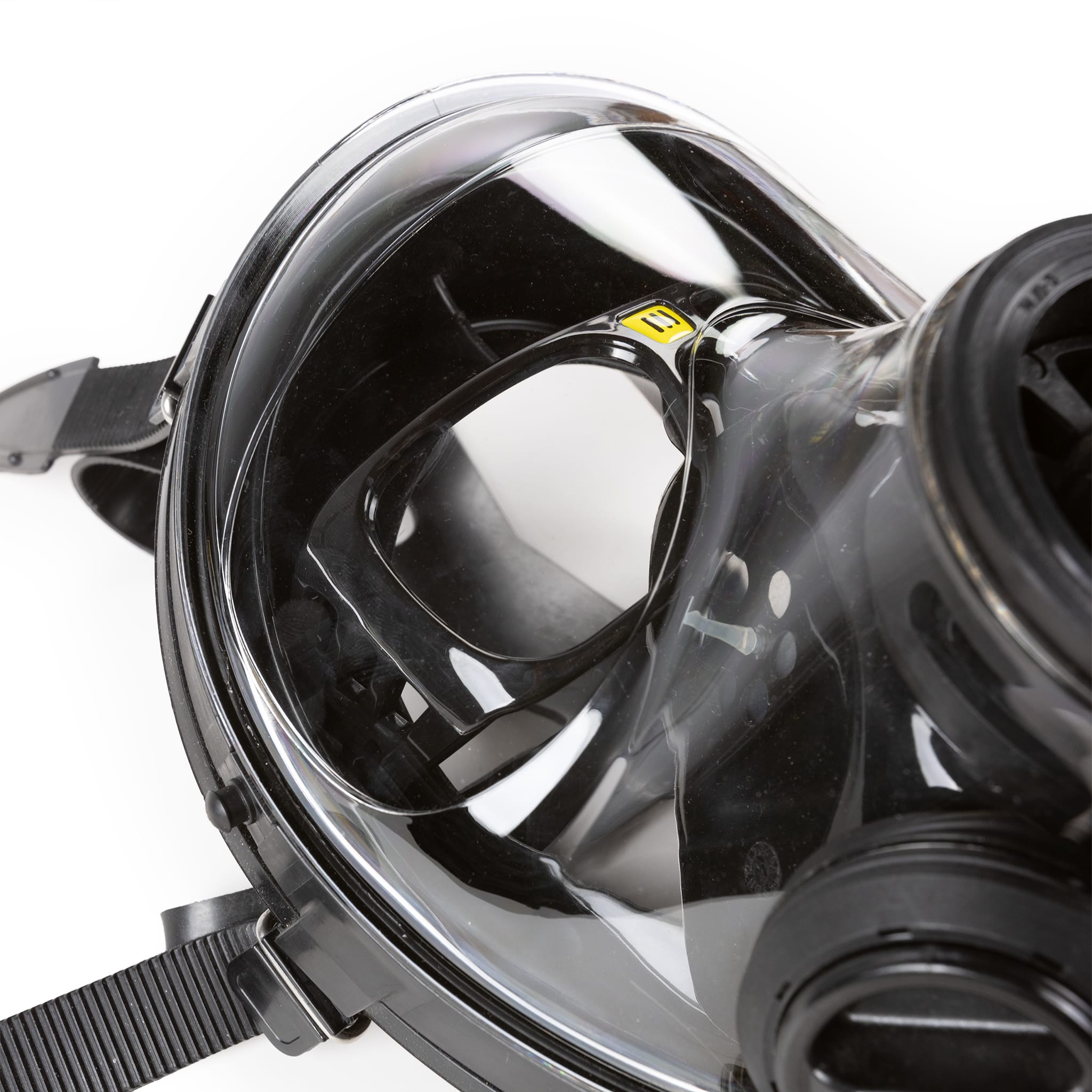 Exotic Gas Masks: How an Italian Scuba Company Made a Breakthrough in Respirators