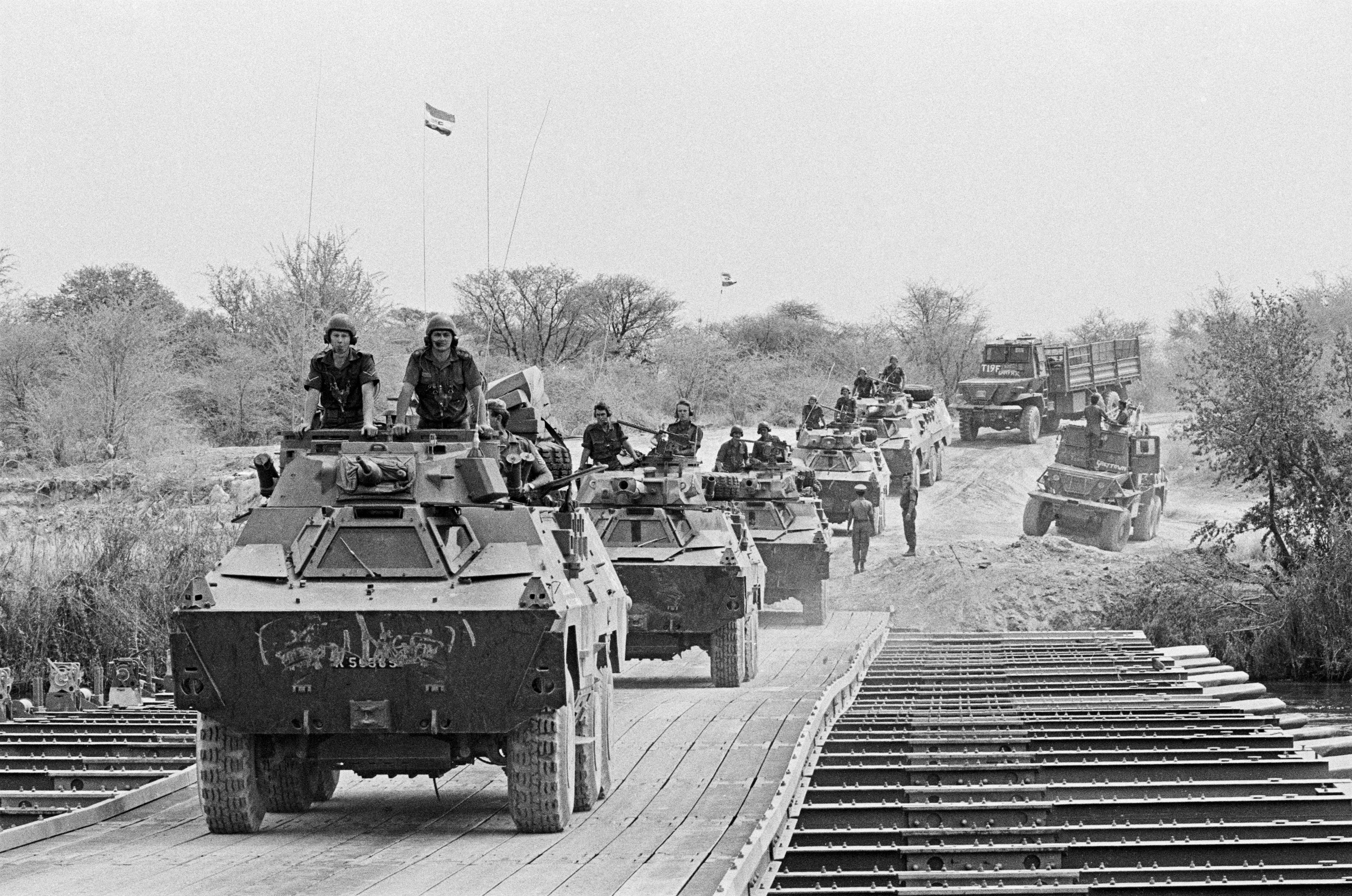 Sadf half clearance combat waxi boots