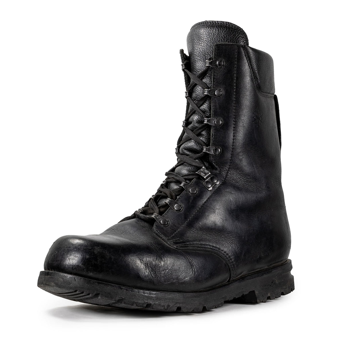 Czech_Model_2000_Boots_Main. 
